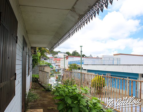 4-nouloutou-zecaillou-visite-trois-bassins-case-creole